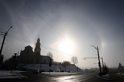 Солнечное гало в морозный день в Гродно