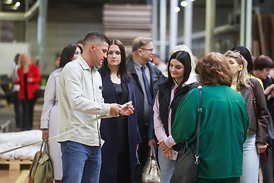 Участники медиафорума знакомятся с промышленным и туристическим потенциалом Гродно