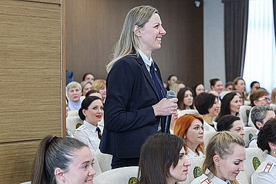 \"С напарниками понимаем друг друга с полуслова\". Единственная женщина-телохранитель в Беларуси о службе