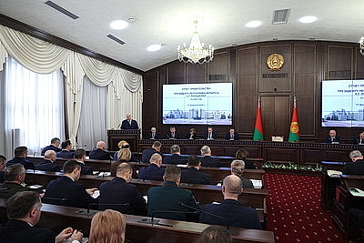 Лукашенко принял отчет правительства за 2025 год