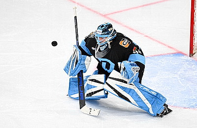 Хоккеисты \"Динамо\" не сумели поразить ворота \"Металлурга\" в домашнем матче