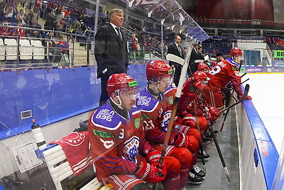 \"Металлург\" в овертайме обыграл \"Юность\" и повел в полуфинальной серии экстралиг