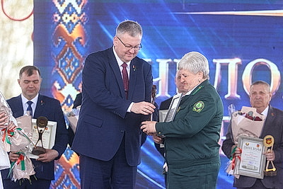 Барановичи, Ивановский и Березовский районы занесены на областную Доску почета