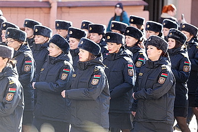 Гродненские милиционеры прошли торжественным маршем по центру города