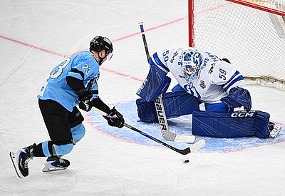 Минские динамовцы обыграли московских одноклубников на старте плей-офф КХЛ