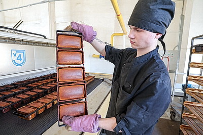 Для улучшения качества. На Оршанском хлебозаводе модернизировали линию производства хлеба