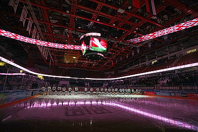 Хоккеисты \"Юности\" обыграли \"Металлург\" в матче экстралиги