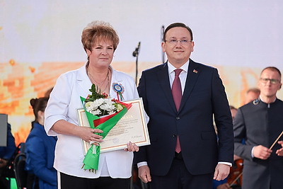 \"Дажынкі-2026\". Лучших тружеников села Витебской области чествуют в Миорах