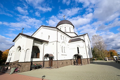 Делегации верховных судов стран СНГ возложили цветы к мемориалу в Масюковщине