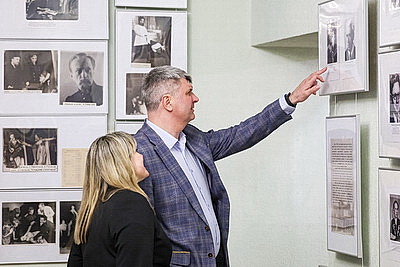 \"Здесь рождается диалог\". В Могилеве торжественно открыли молодежный театральный форум \"М.@rt.контакт\"