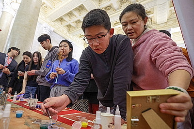 Китайские танцы и боевые искусства. В Минске прошел концерт к Празднику весны