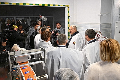 Cельское хозяйство и \"кондитерка\". Лукашенко посетил Наровлянский район
