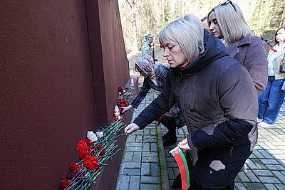 Нельзя предать забвению. В Глубокском районе почтили память погибших жителей сожженных деревень