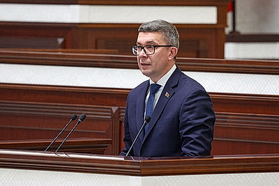 \"Максимально задействовать полномочия для реализации решений\". Сергеенко о ключевой задаче на сессию
