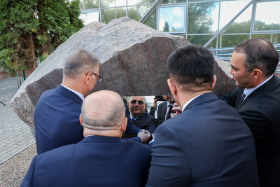 Руководители таможенных служб стран СНГ заложили в пункте пропуска \"Брест\" капсулу с посланием потомкам