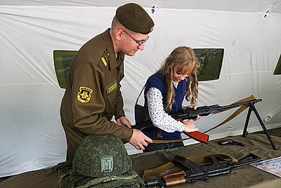 Новейшая техника и высокий профессионализм. 86-я бригада войск связи отметила юбилей