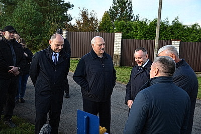 Лукашенко ознакомился с экспериментом по повышению плодородия почв