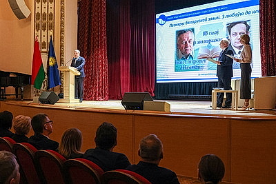 \"Как можно их не читать, это же духовный фундамент\". Современники о творчестве Шамякина и Мележа