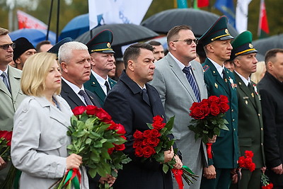 Единство - залог мира и движения вперед. Праздничное торжество в Гродно объединило все поколения жителей региона