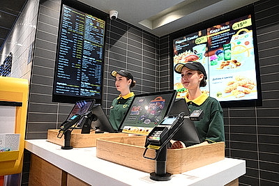 Лукашенко посетил один из ресторанов сети \"Мак.бай\"