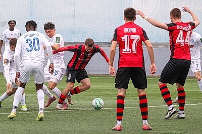 Минское \"Динамо\" вышло в лидеры футбольного чемпионата Беларуси