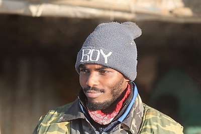 \"Счастливы работать и зарабатывать\". Как африканские парни трудятся на ферме в Лидском районе