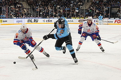 Минские динамовцы в серии буллитов уступили СКА и продлили серию поражений