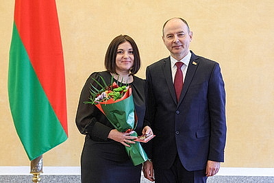 Орденом Матери наградили 42 представительниц Минской области