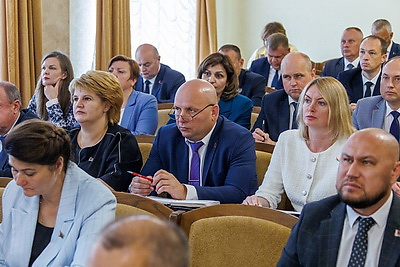 Разговор о конкретных задачах. Сергеенко оценил ситуацию в АПК Витебской области