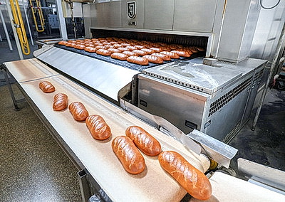 Для улучшения качества. На Оршанском хлебозаводе модернизировали линию производства хлеба