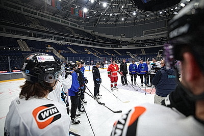 Лукашенко приехал на тренировку хоккеистов \"Динамо-Минск\"