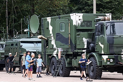 Новейшая техника и высокий профессионализм. 86-я бригада войск связи отметила юбилей