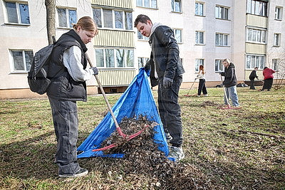 Весенняя уборка началась на улицах Минска
