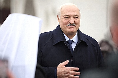 Лукашенко зажег рождественскую свечу в храме в Минском районе