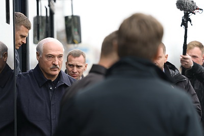 Лукашенко ознакомился с развитием производства отечественного пассажирского транспорта