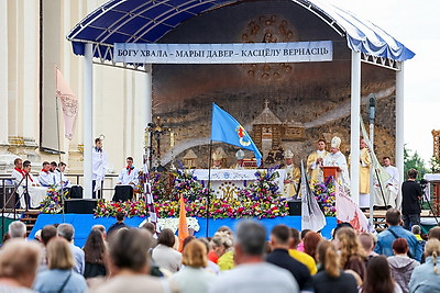 В Будславе прошли торжества в честь иконы Божьей Матери