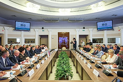 Активизировать деловые контакты, найти новые направления. Стартовал форум \"Гомель-Брянск\"