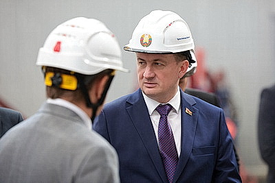 Турчин оценил ход работ по модернизации производства на БЕЛАЗе