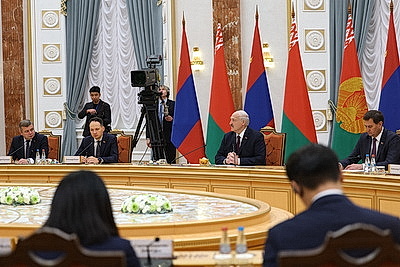 Лукашенко видит обоюдное желание наполнить дружественные связи с Монголией практическим содержанием