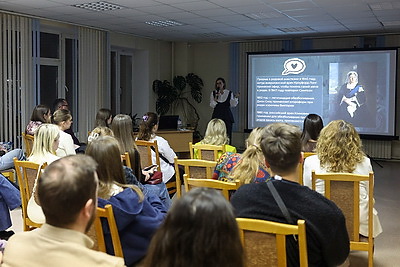 Реконструкция, научное шоу и лекторий: \"Библионочь\" прошла в Республиканской научной медицинской библиотеке