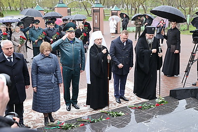 В Гомеле открыли памятную композицию к 40-летию аварии на ЧАЭС