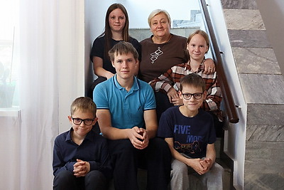 Все вложенное возвращается заботой. Женщина из Кобрина воспитала 37 детей