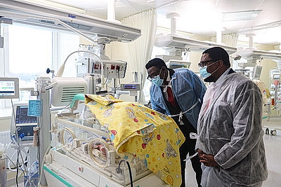 Парламентская делегация Зимбабве посетила РНПЦ \"Мать и дитя\" и МТЗ