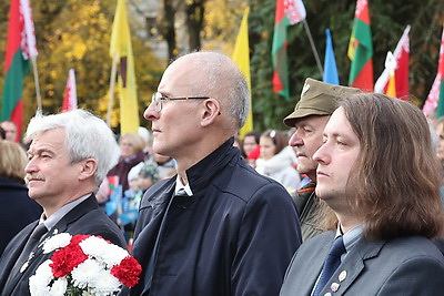 В Горецком районе почтили память героев битвы под Ленино и перезахоронили останки советских воинов