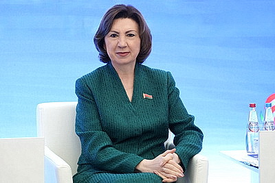 \"Женская энергия для большого дела\". Молодежный женский форум проходит в Минске