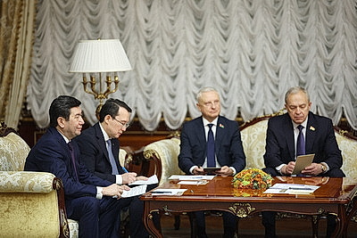 Лукашенко: Беларусь и Казахстан имеют одинаковые взгляды на развитие мира