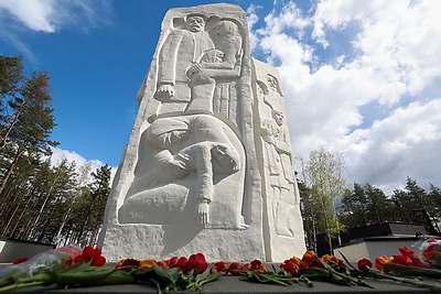 Память нетленна. Мемориальный комплекс \"Озаричи\"