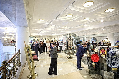 \"Проникнуться атмосферой, в которой работает Президент\". Первая в 2026 году экскурсия прошла во Дворце Независимости