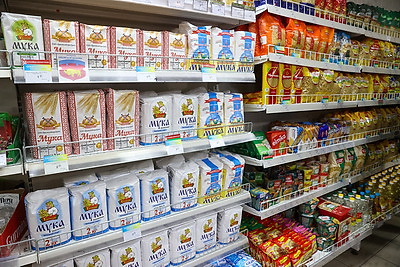 Русый о работе автолавок и сельмагов: люди должны иметь возможность купить все, что они хотят