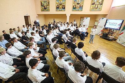 \"Беларусь адзіная\". Встреча с молодежью прошла в Жлобине и Березе